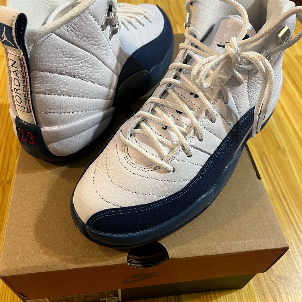 Nike Air Jordan 12 in White and Navy - Picture 2 of 2